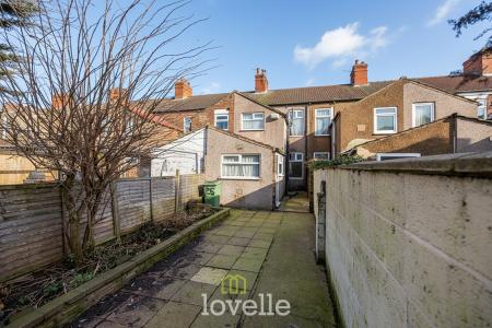 2 bedroom Terraced House for sale in Rutland Street, Grimsby, DN32