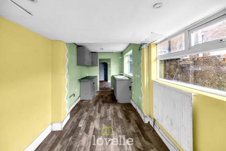 2 bedroom Terraced House for sale in Rutland Street, Grimsby, DN32