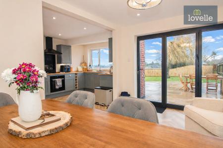 3 bedroom Semi-detached house for sale in Laburnum Crescent, Louth, LN11