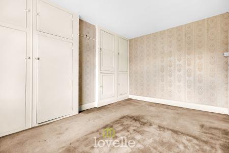 3 bedroom Semi-detached house for sale in Yarborough Road, Grimsby, DN34