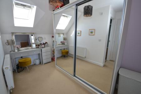 3 bedroom End of terrace house for sale in Attringham Park, Kingswood, Hull, HU7