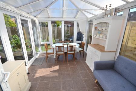 3 bedroom End of terrace house for sale in Attringham Park, Kingswood, Hull, HU7