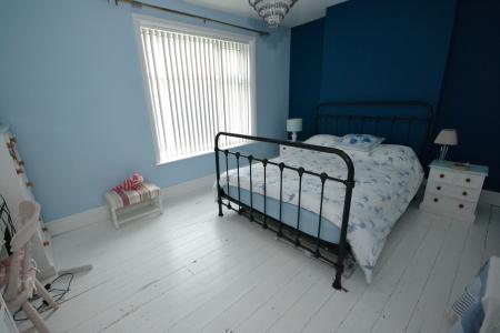 2 bedroom Semi-detached house for sale in East End Road, Preston, Hull, HU12