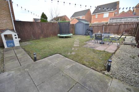 3 bedroom Terraced House for sale in Eversfield Close, Kingswood, Hull, HU7