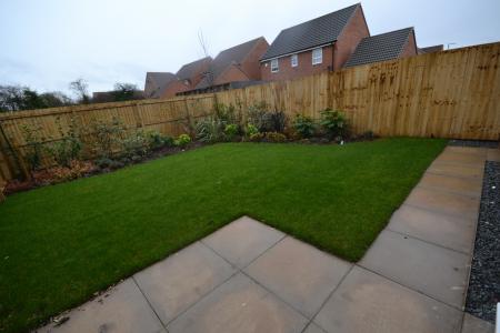 3 bedroom Semi-detached house for sale in Foxes Chase Anlaby, Anlaby, Hull, HU10