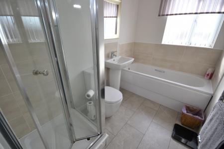5 bedroom Detached house for sale in Runnymede Avenue, Kingswood, Hull, HU7