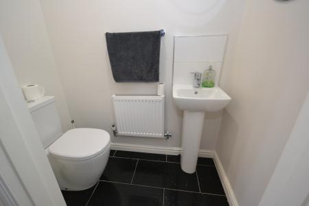 5 bedroom Detached house for sale in Runnymede Avenue, Kingswood, Hull, HU7