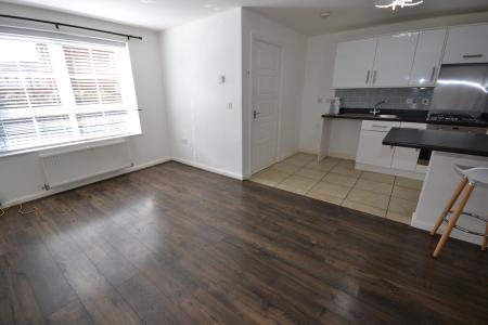 2 bedroom Terraced House for sale in Runnymede Lane, Kingswood, Hull, HU7