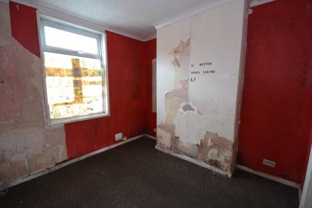 2 bedroom Terraced House for sale in Rustenburg Street, Hull, HU9