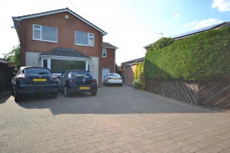 5 bedroom Detached house for sale in St Nicholas Gate, Hedon, HU12