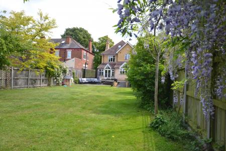4 bedroom Detached house for sale in Beverley Road, Hull, HU6