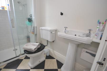 4 bedroom Detached house for sale in Beverley Road, Hull, HU6