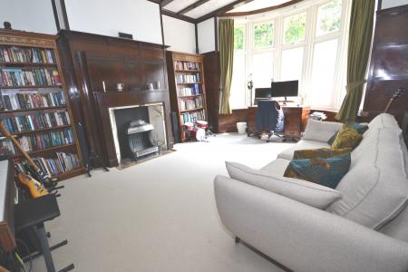 4 bedroom Detached house for sale in Beverley Road, Hull, HU6
