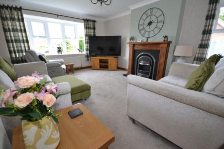 3 bedroom Bungalow for sale in Harrison Close, Sproatley, HU11