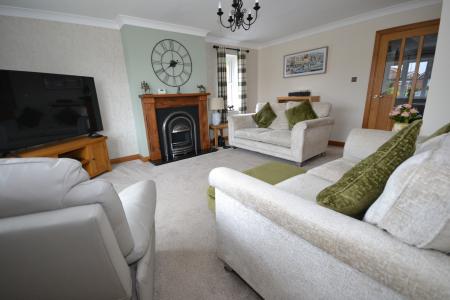 3 bedroom Bungalow for sale in Harrison Close, Sproatley, HU11