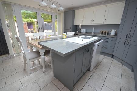 3 bedroom Bungalow for sale in Harrison Close, Sproatley, HU11