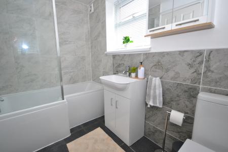 3 bedroom End of terrace house for sale in Northfield Villas, Hull, HU9