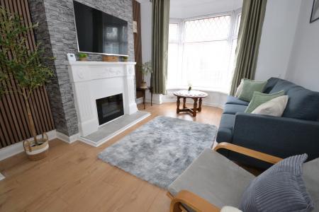 3 bedroom End of terrace house for sale in Northfield Villas, Hull, HU9