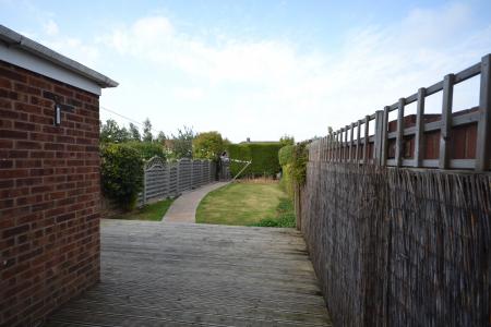 3 bedroom Terraced House to let in Belvedere Road, Hessle, Hull, HU13