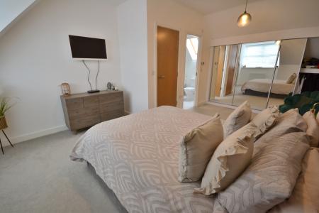 4 bedroom Semi-detached house for sale in Larkin Lane, Kingswood, Hull, HU7