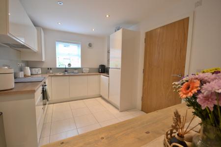 Larkin Lane, Kingswood, Hull, HU7