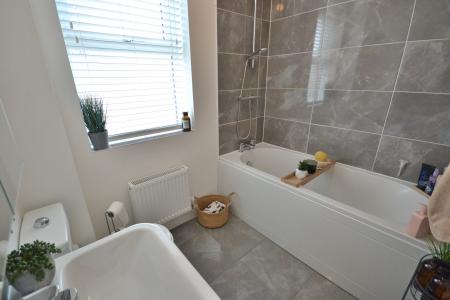 4 bedroom Semi-detached house for sale in Larkin Lane, Kingswood, Hull, HU7