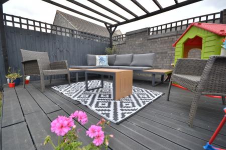 3 bedroom Semi-detached house for sale in Crusoe Road, Kingswood, Hull, HU7