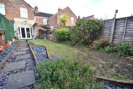 3 bedroom Terraced House for sale in Newcomen Street, Hull, HU9