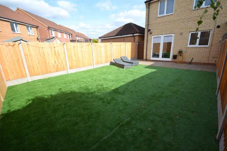 3 bedroom Semi-detached house for sale in Hyde Park Road, Kingswood, Hull, HU7