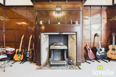 4 bedroom Detached house for sale in Beverley Road, Kingston upon Hull, HU6