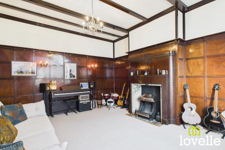 4 bedroom Detached house for sale in Beverley Road, Kingston upon Hull, HU6