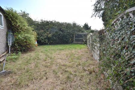 2 bedroom Semi-detached house for sale in East End Road, Kingston upon Hull, HU12