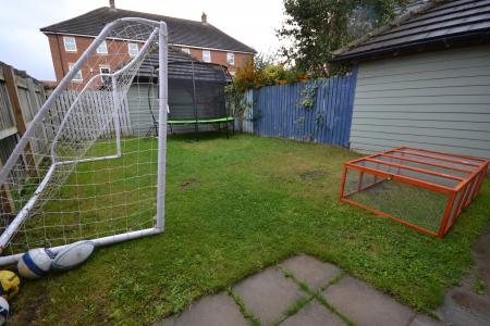 4 bedroom Semi-detached house for sale in Hornscroft Park, Kingston upon Hull, HU7