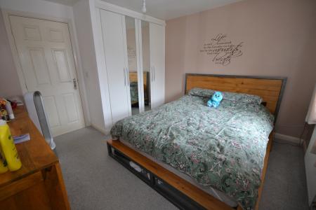 4 bedroom Semi-detached house for sale in Hornscroft Park, Kingston upon Hull, HU7