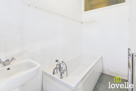 3 bedroom Terraced House for sale in Hutt Street, Kingston upon Hull, HU3