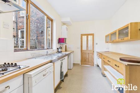 3 bedroom Terraced House for sale in Hutt Street, Kingston upon Hull, HU3