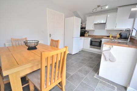 3 bedroom Semi-detached house for sale in Hyde Park Road, Kingswood, Hull, HU7