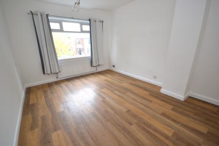 3 bedroom Semi-detached house for sale in Inglemire Lane, Hull, HU6