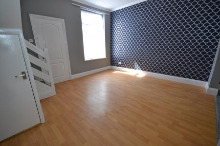 2 bedroom Terraced House for sale in Myrtle Avenue, Hull, HU9