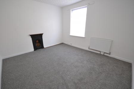 2 bedroom Terraced House for sale in Myrtle Avenue, Hull, HU9