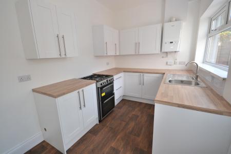 2 bedroom Terraced House for sale in Myrtle Avenue, Hull, HU9