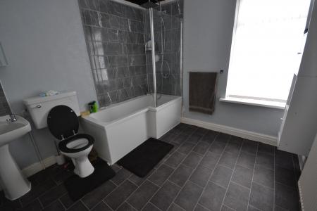 2 bedroom Terraced House for sale in Nepean Grove, Kingston upon Hull, HU3