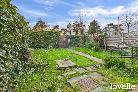 2 bedroom Terraced House for sale in Perran Close, Kingston upon Hull, HU7