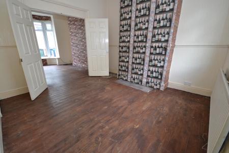 2 bedroom Terraced House for sale in Perry Street, Hull, HU3