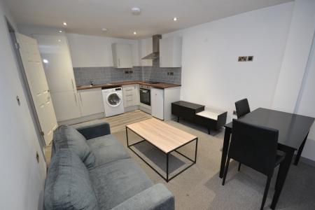 1 bedroom Flat for sale in South Street, Kingston upon Hull, HU1