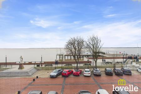 1 bedroom Flat for sale in Wellington Street, Kingston upon Hull, HU1