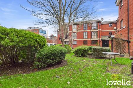 1 bedroom Flat for sale in Wellington Street, Kingston upon Hull, HU1