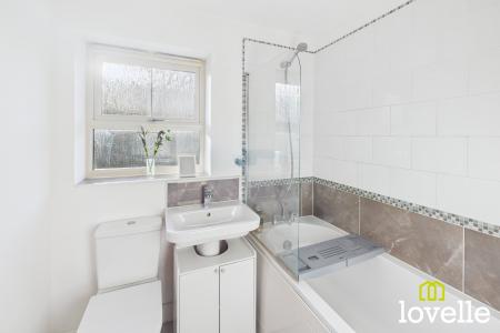 4 bedroom Semi-detached house for sale in Frances Brady Way, Kingston upon Hull, HU9