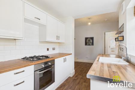 2 bedroom Terraced House to let in Belle-Vue, Middleburg Street, Hull, HU9