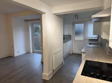 3 bedroom Terraced House to let in Hayburn Avenue, Hull, HU5